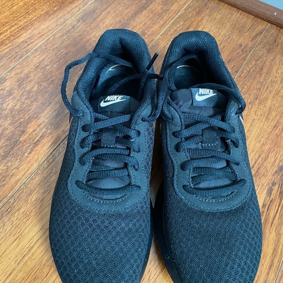 Nike sneakers athletic shoe - Picture 6 of 6